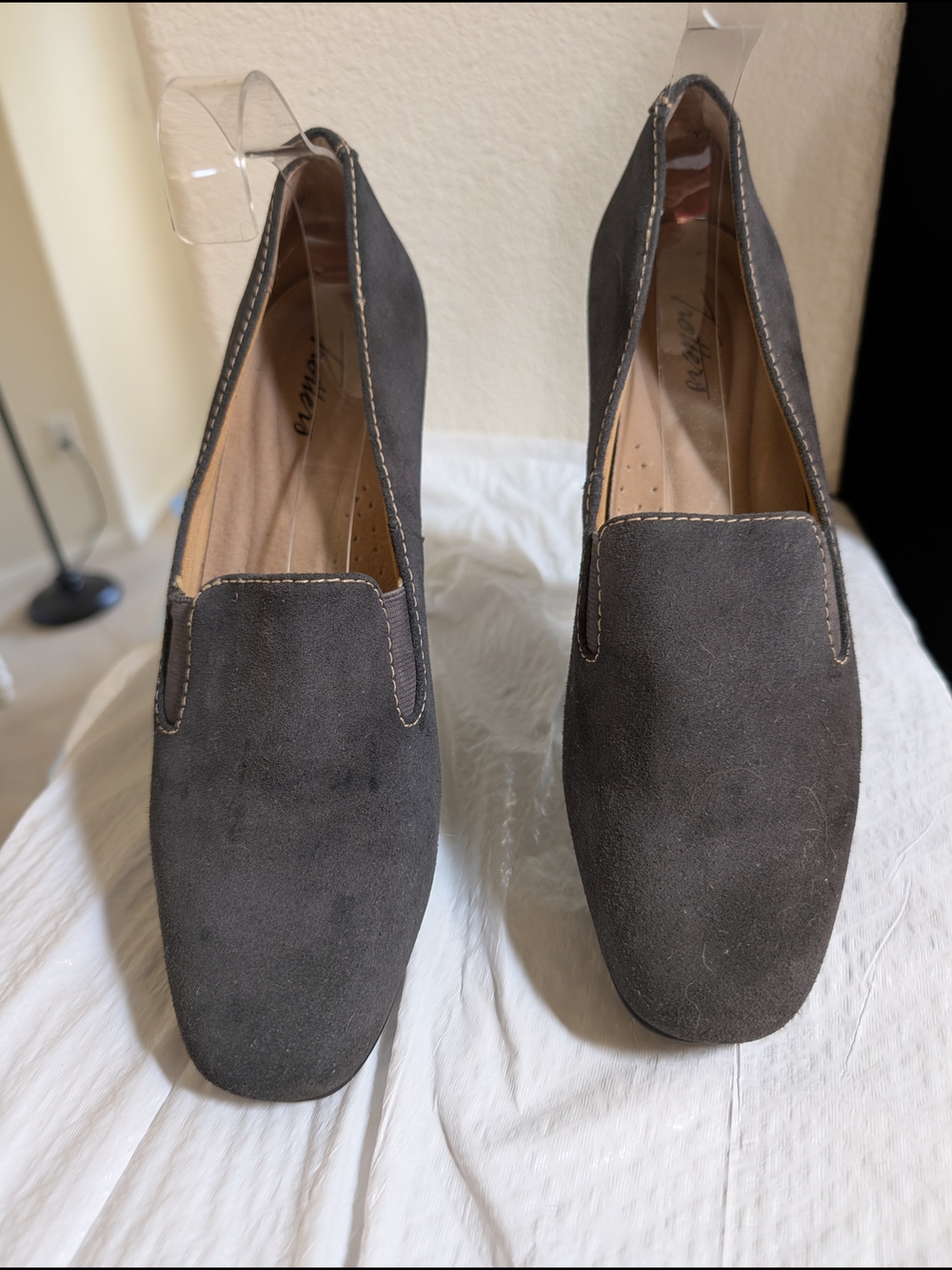 Trotters Women's Charcoal Suede Slip-On Loafers